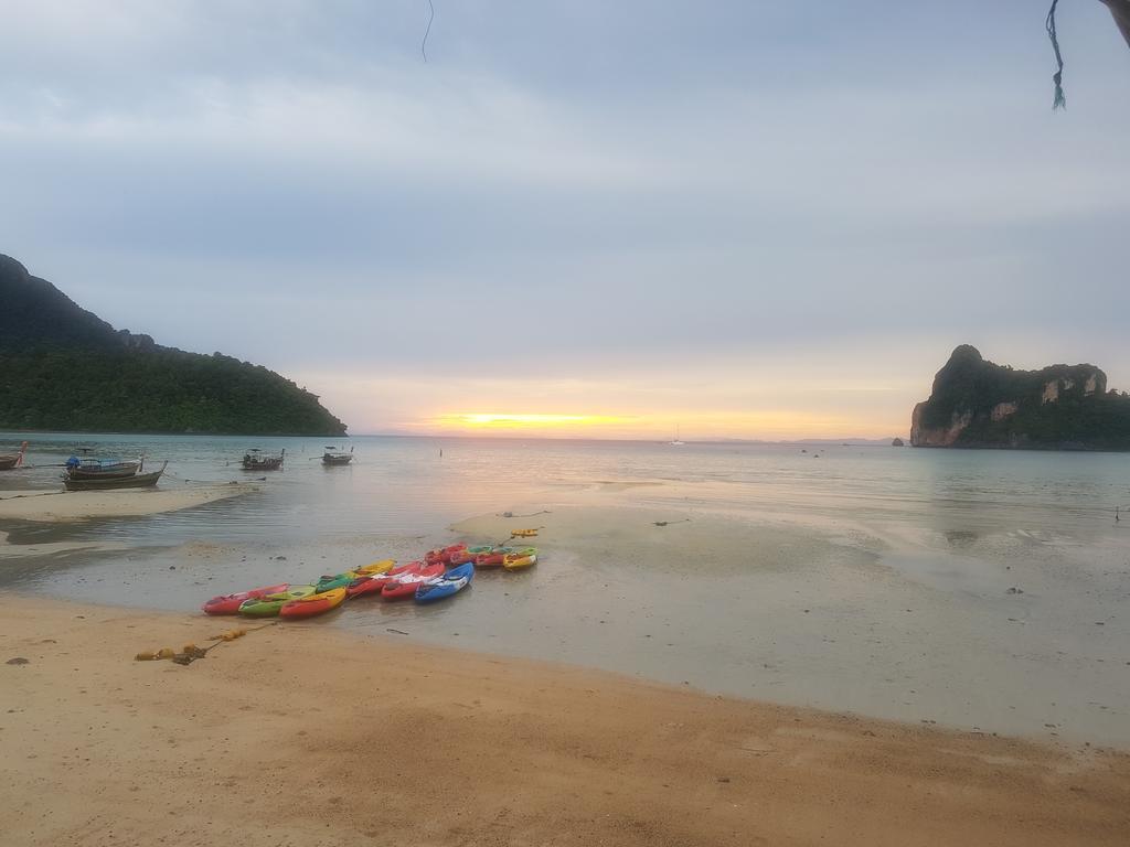 Dalum Beachhouse Hotel Koh Phi Phi Ngoại thất bức ảnh