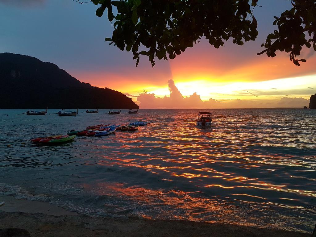 Dalum Beachhouse Hotel Koh Phi Phi Ngoại thất bức ảnh