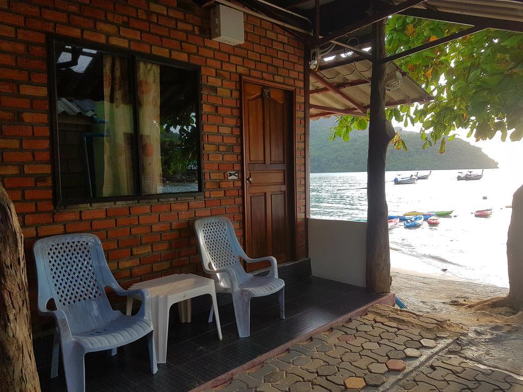 Dalum Beachhouse Hotel Koh Phi Phi Ngoại thất bức ảnh